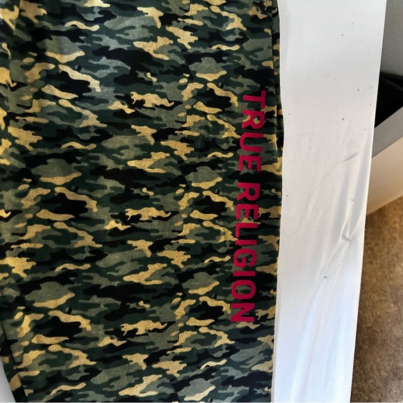 Brand new true religion camo sweatpants, true religion, gym, pants size small - Picture 5 of 6